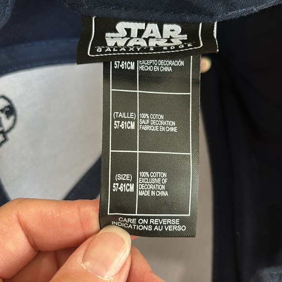 Star Wars R2-D2 Hat - Picture 4 of 5